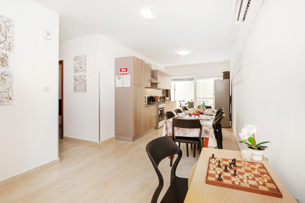 Summer Breeze 3 Bedroom Family Maisonette With Sunny Terrace In Mellieha - By Getawaysmalta Bagian luar foto