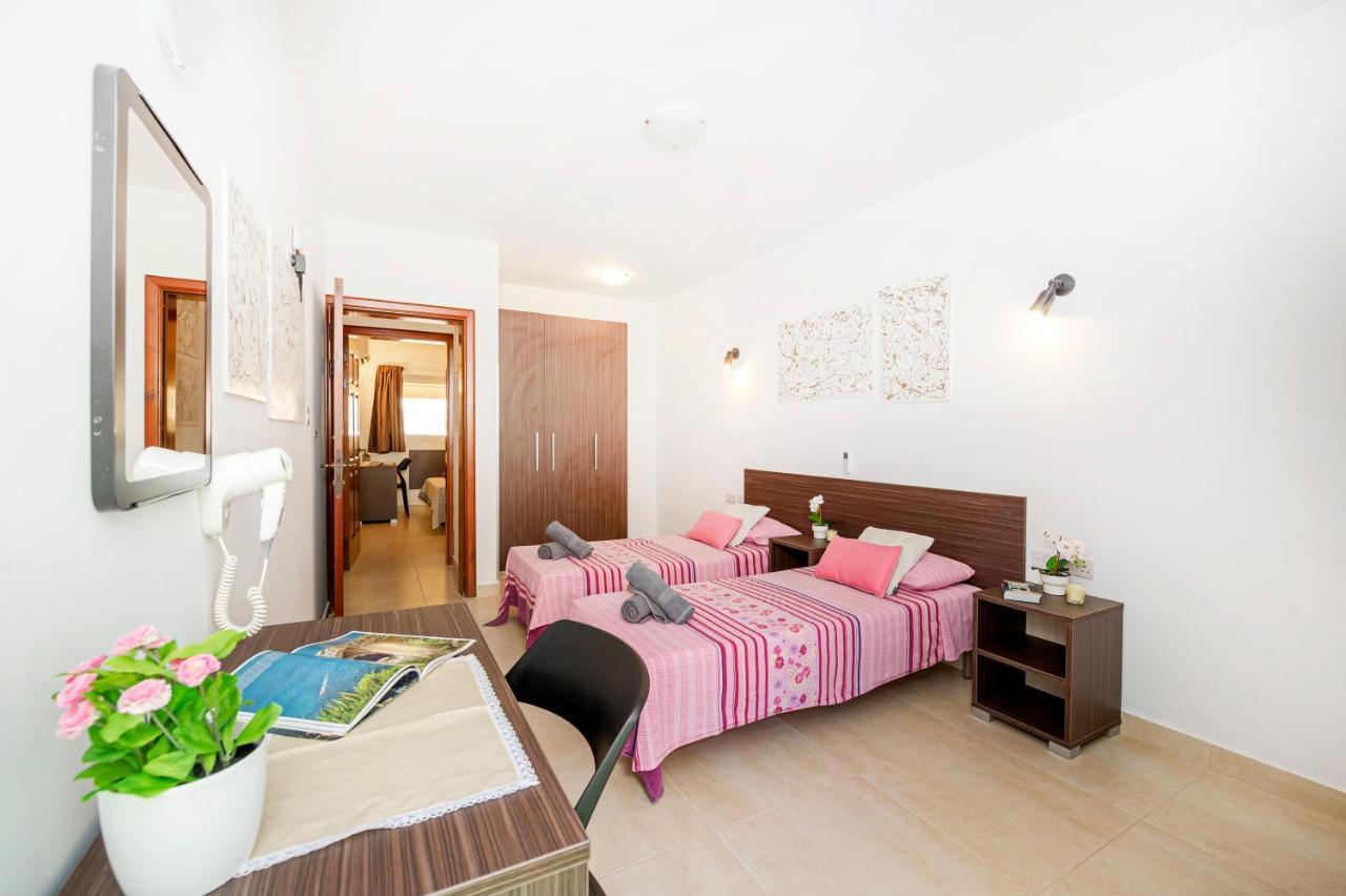 Summer Breeze 3 Bedroom Family Maisonette With Sunny Terrace In Mellieha - By Getawaysmalta Bagian luar foto